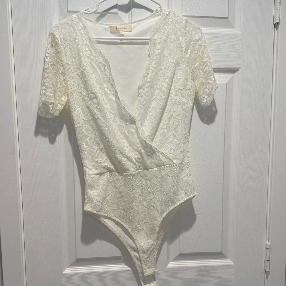 Elegant Lace Bodysuit in Cream